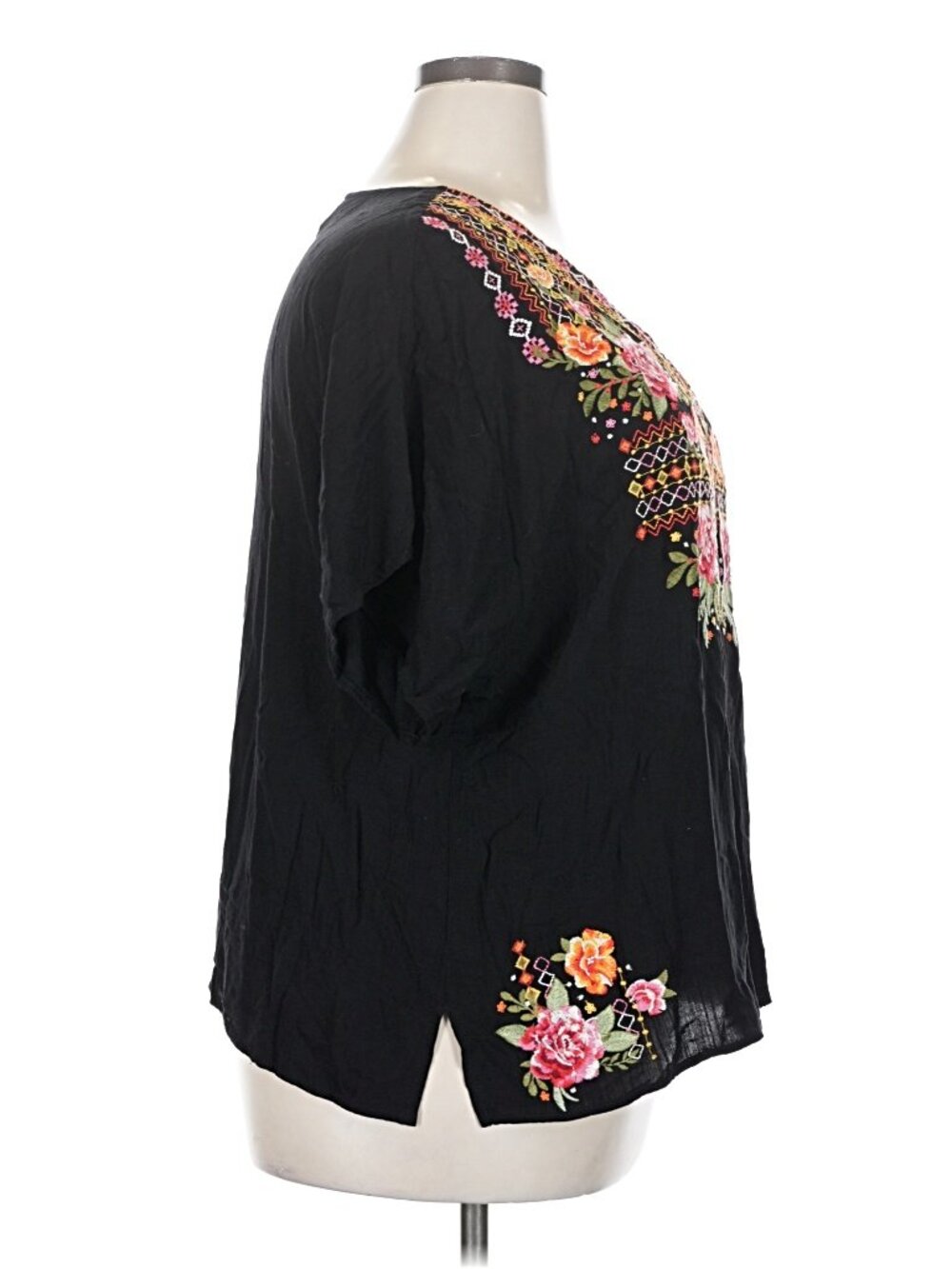 Savanna Jane Embroidered Boho Blouse Size 2X Black Floral Festival Top - Picture 4 of 5